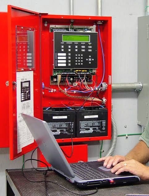 INCENDIU- Instalare sisteme detectie,prevenire si stingere