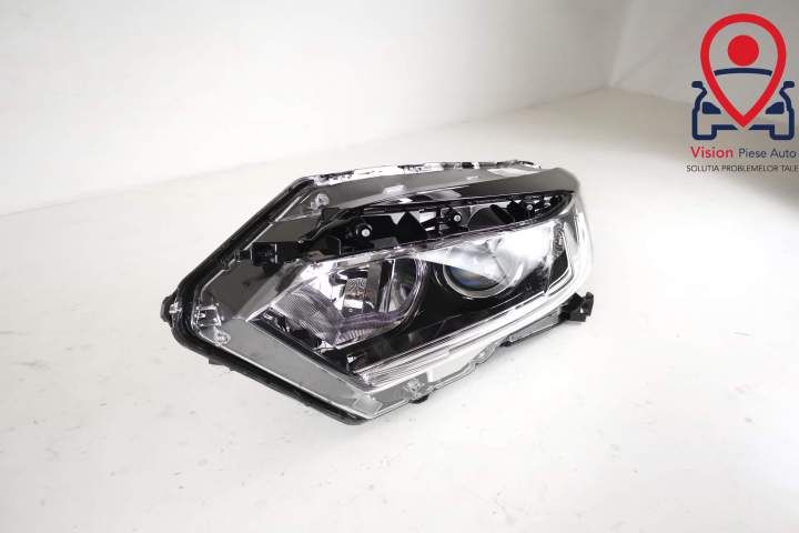 Ляв фар Оригинален Халогенен В добро състояние Хонда ХР-В / Honda HR-V