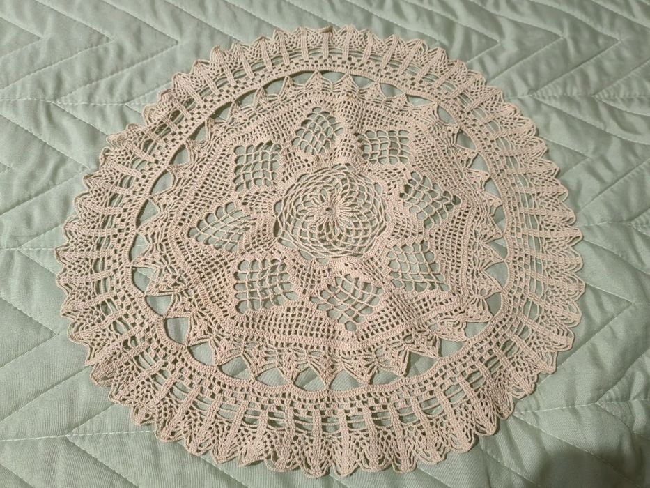 Плетени карета на ръка