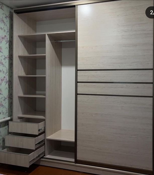 Продам шкаф светлый