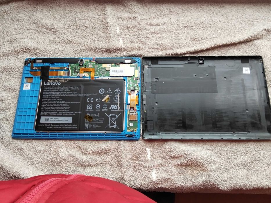 10инчов таблет Леново  тав 2  А10-30 2018-за части или смяна дисплей