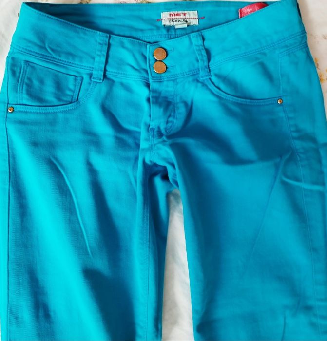 Vând blugi noi din Italia 3 perechi