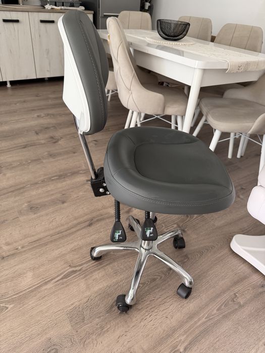 Scaun Cosmetica/Manichiura/Pedichiura Hidraulic Pentru Tehnician - Gri