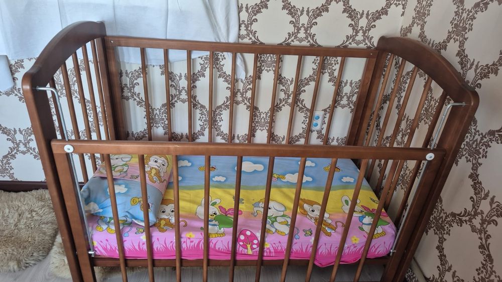 Продам детскую кроватку