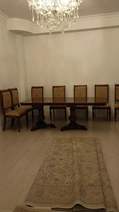 Стулья удобные, классические