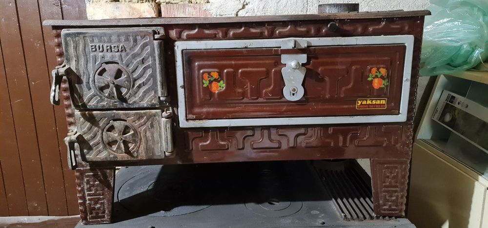Продавам 2 печки на дърва 200 лв
