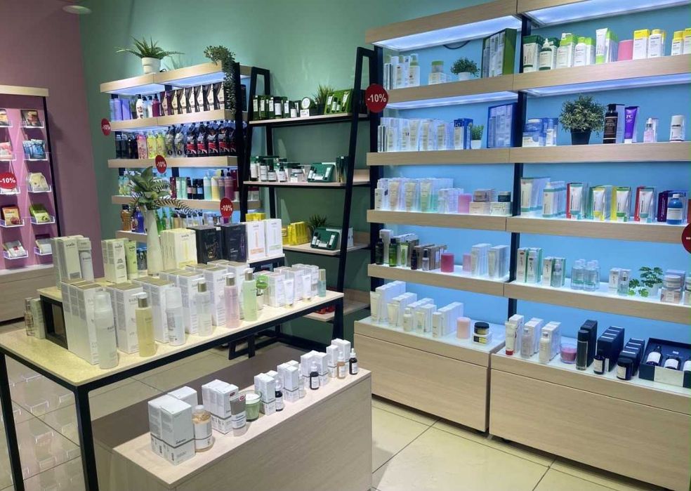 Продам действующий бутик косметики