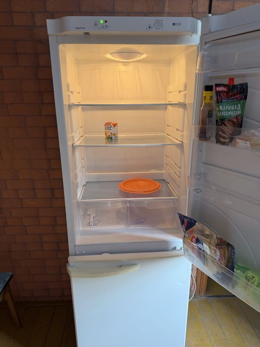 Продам холодильник