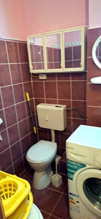 Apartament 3 camere, 2 băi, pivniță, de vânzare, Sibiu, Hipodrom IV, strada Siretului,zona Calea Dumbravii, etaj 3, Direct de la proprietar.