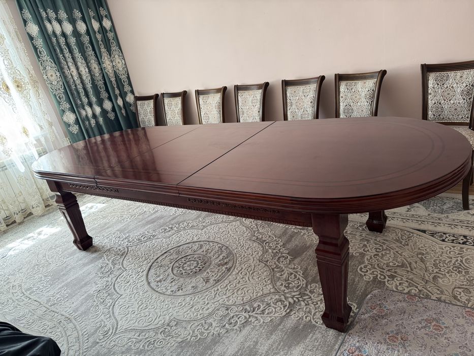 Продам стол. Натуральное дерево