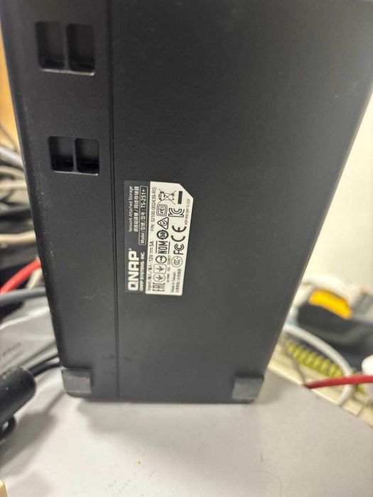 NAS Qnap TS-251+, cu 2 HDD WD Red 2TB