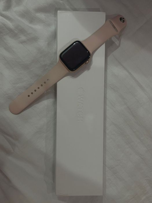 Apple Watch 6 rose gold