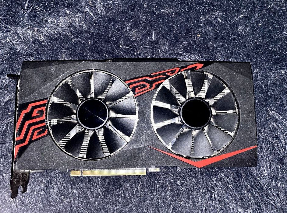 Vând placa video rx 570 4gb