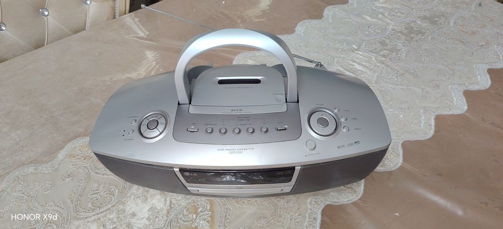 Продаю магнитофон LG, DVD, MP3.
