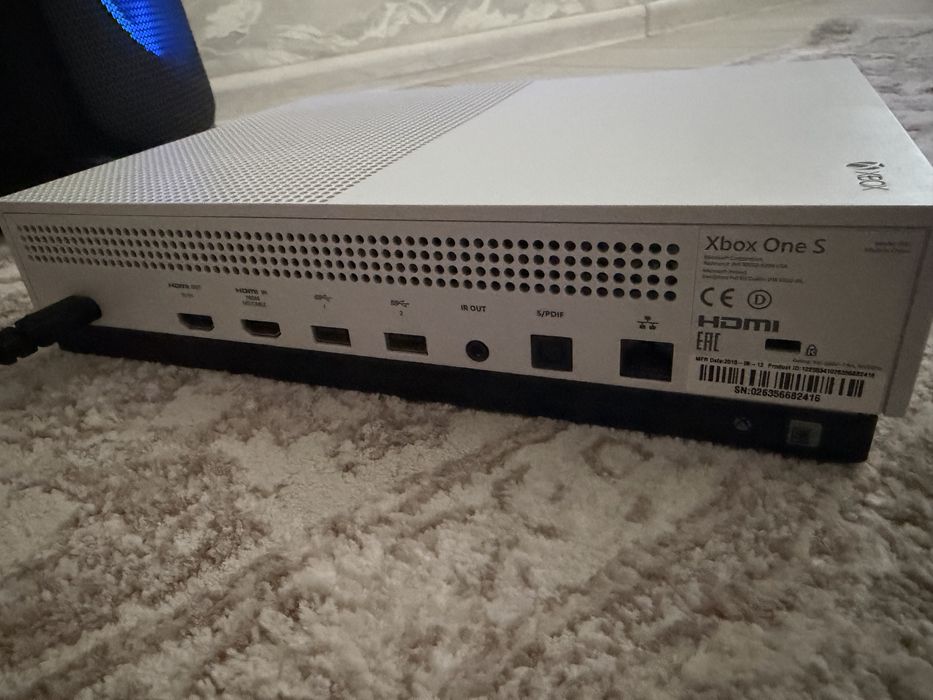 Приставка Xbox One S
