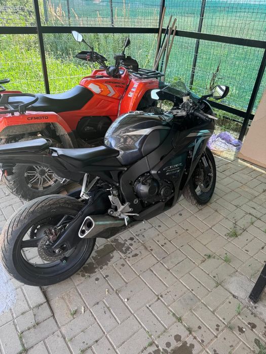 Vând Honda CBR 1000