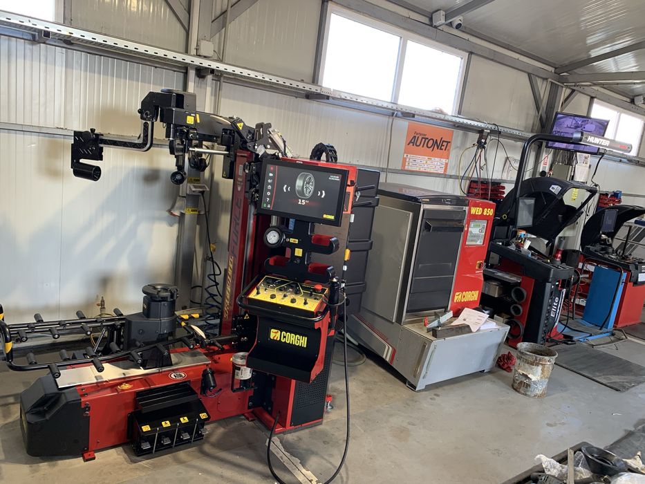 Corghi Master Force , dejantat robotizat 13”- 32” 2024 fabricatie