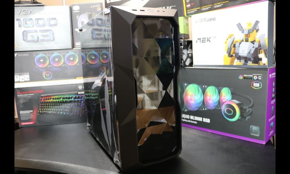 Компютър+ монитор, видеокарта Vega 64  RYZEN 7  16ram 512 nvme