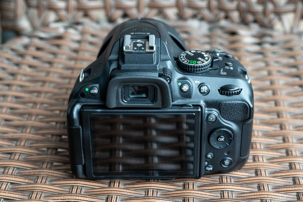 Nikon D7200 + Sigma 17-50mm f/2.8 EX DC OS HSM за Nikon