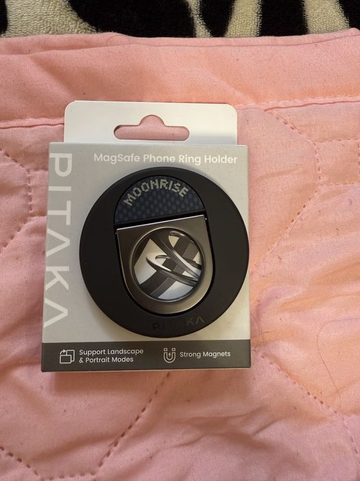 Продам чехол Iphone 16 pro max