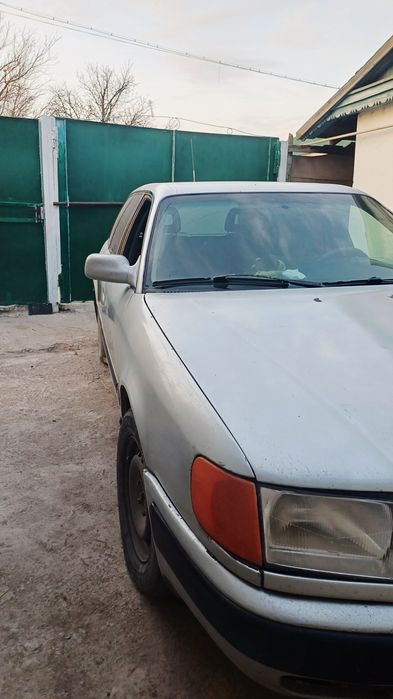 Продам Ауди 100 с4