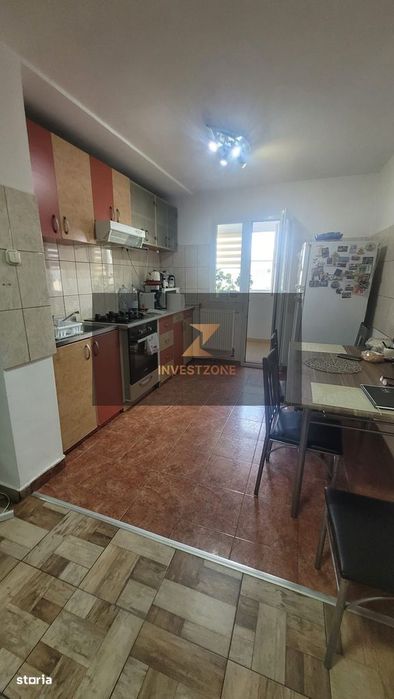 3 camere Transilvaniei bloc cu lift