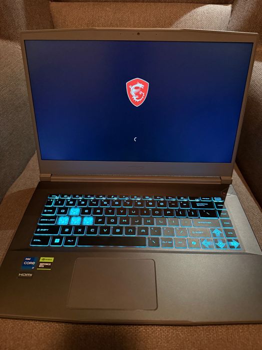 Vând Laptop MSI Thin 15 B13VE