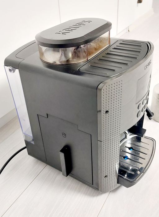 Aparat de cafea automat cu boabe Krups