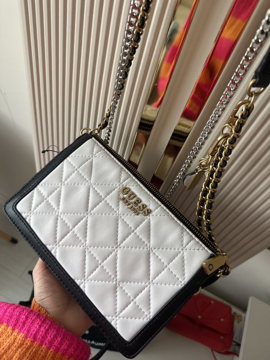 Оригинални маркови чанти( Valentino , Karl Lagerfeld , Guess)