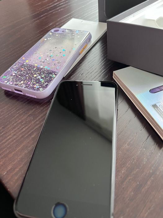 Iphone    8.