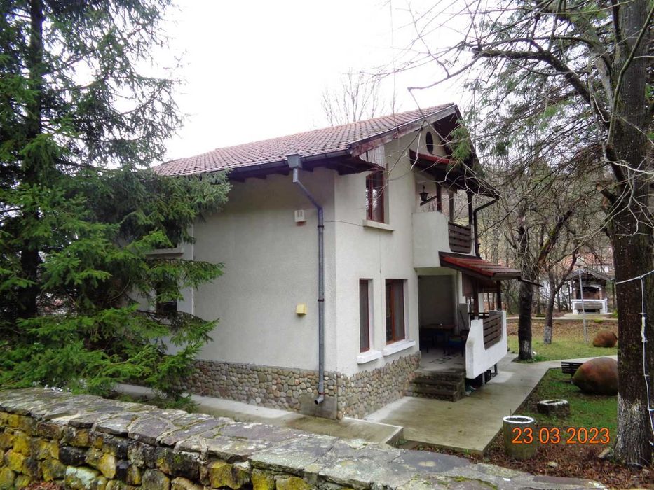 Вилен комплекс в Балкана, на 7 км от Трявна