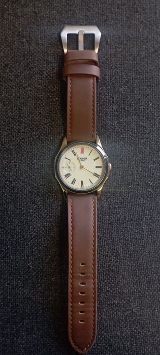 Продам часы механические СССР