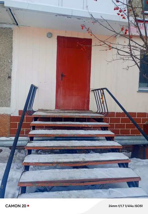 Продам Крыльцо-лестница с площадкой