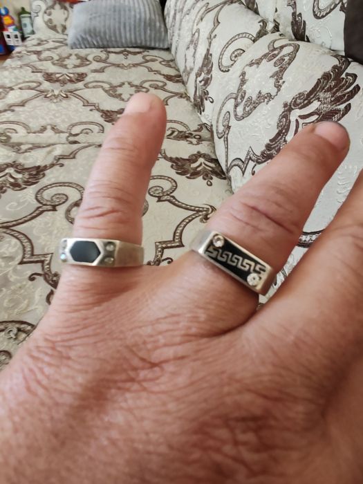 Продам серебряные кольца 925 пробы