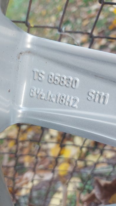 Джанти с гуми 18" BORBET 5x112