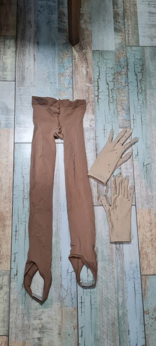 Колготки и перчатки для выступления