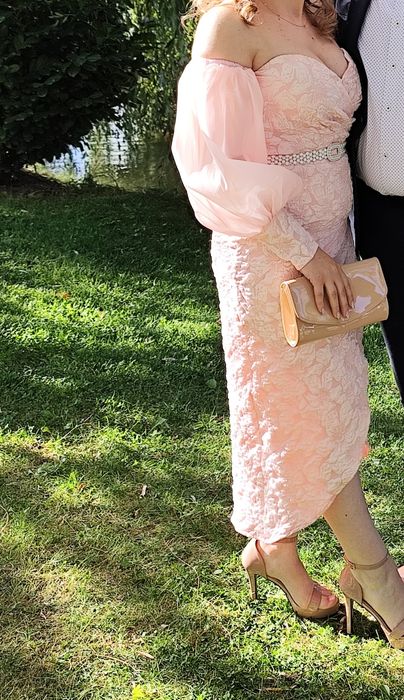 Vand rochiță eleganta!