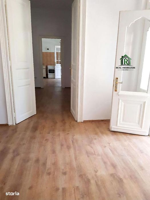 Casa si teren zona centrala - pretabil activitati comerciale !!