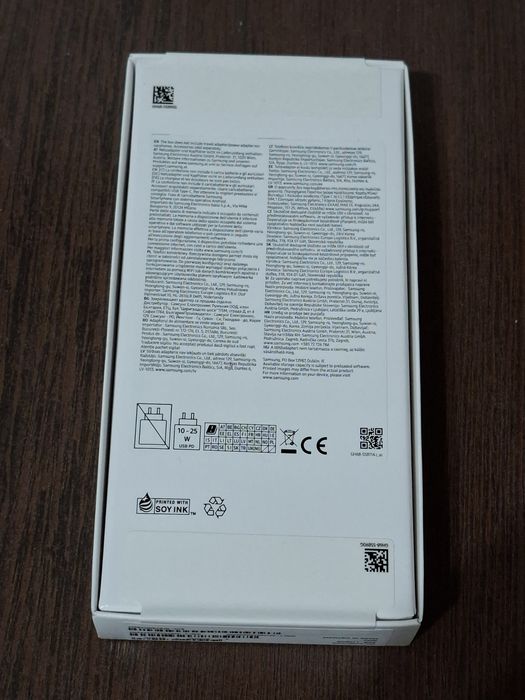 -Vând telefon Samsung A17- SIGILAT-