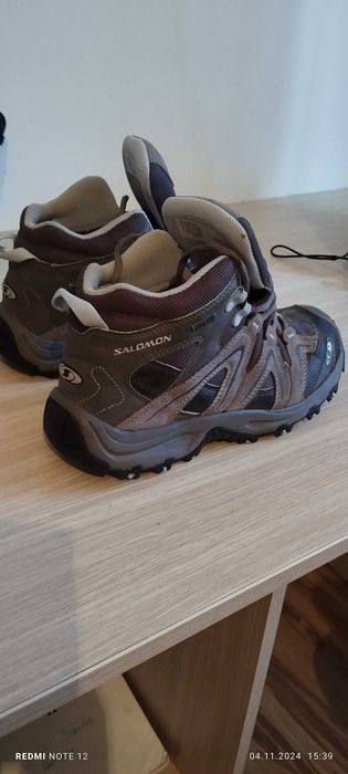 Vînd Ghete Salomon folosite foarte puțin.