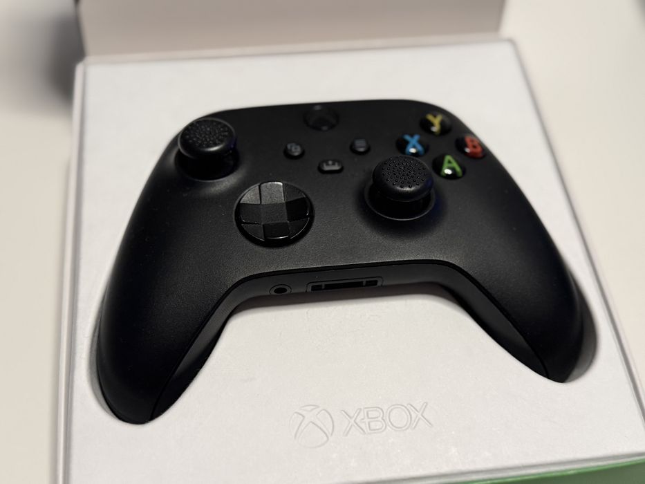 Xbox One X + Display portabil