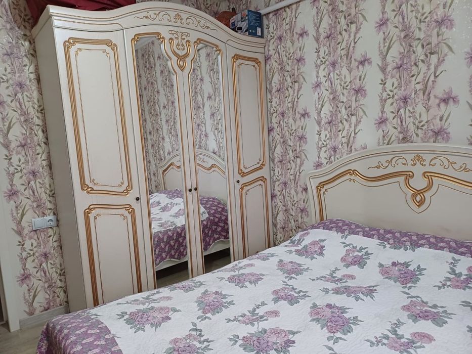 Спальный гарнитур