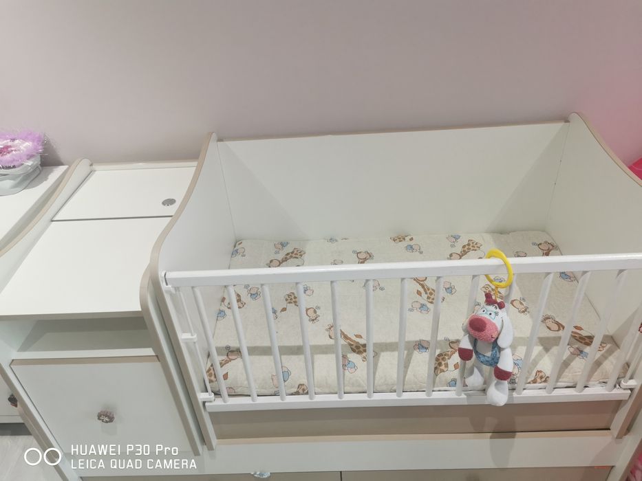 Детско дървено креватче