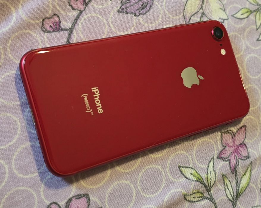 Iphone 8 64 gb червен