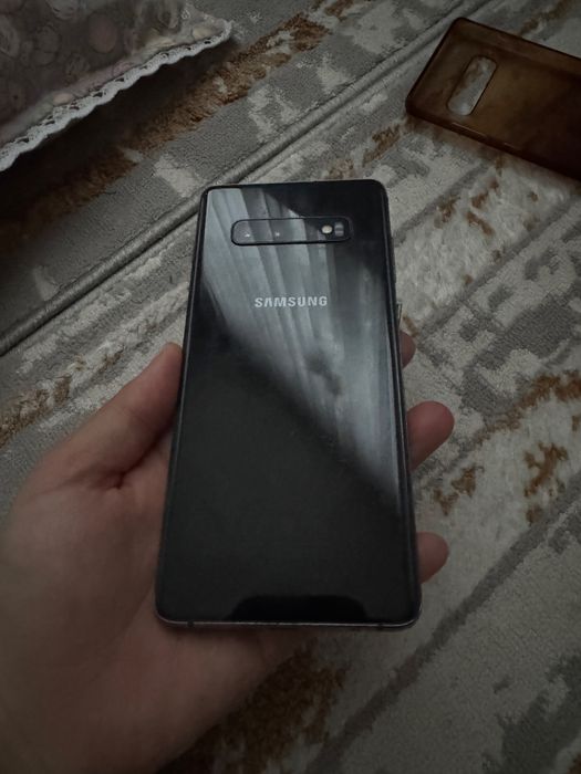 Самсунг с10+ 12 версия