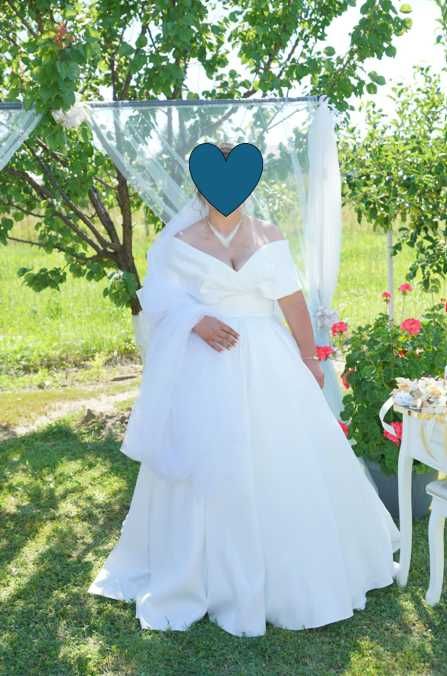 Rochie mireasa deosebita