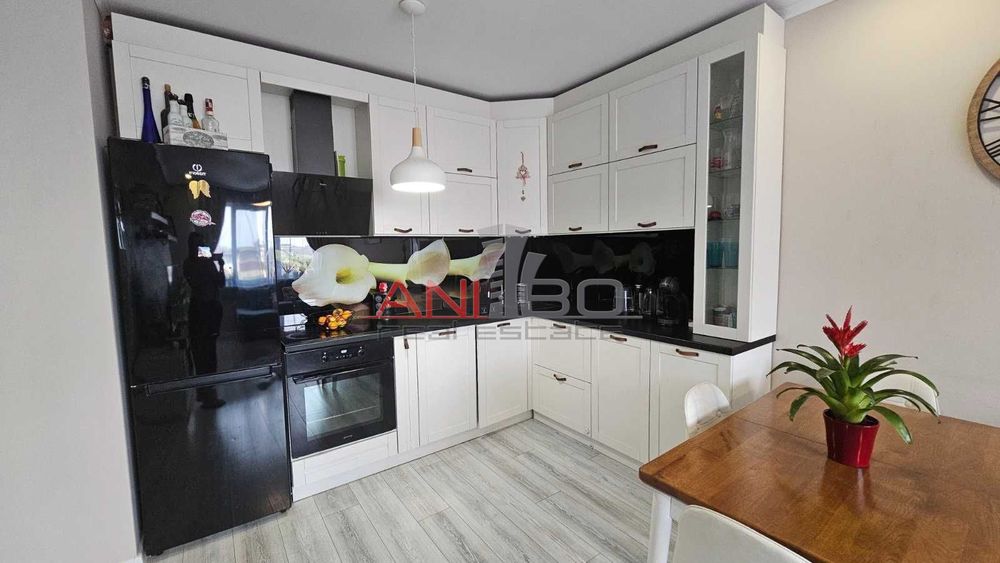 Продава се Тристаен апартамент в Варна, Възраждане 3 - 87 кв.м за 2621 €/кв.м - Снимка #2