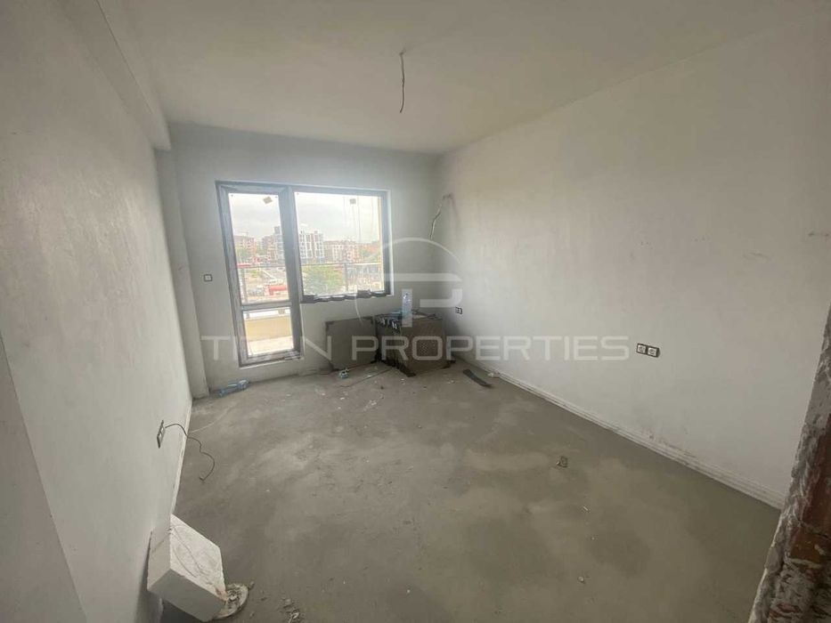 Продава се Двустаен апартамент в Пловдив, Христо Смирненски - 65 кв.м за 1385 €/кв.м - Снимка #1