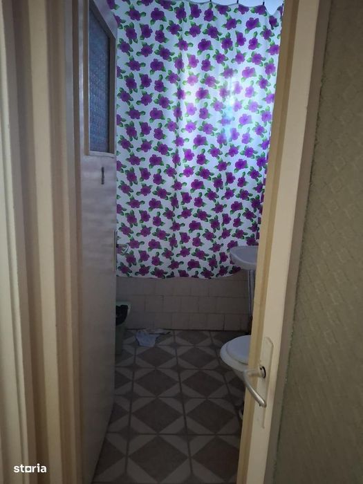 Apartament 2 camere Tiglina2 et4/4 ,2 Blacoane ,simplu 43 000 euro neg