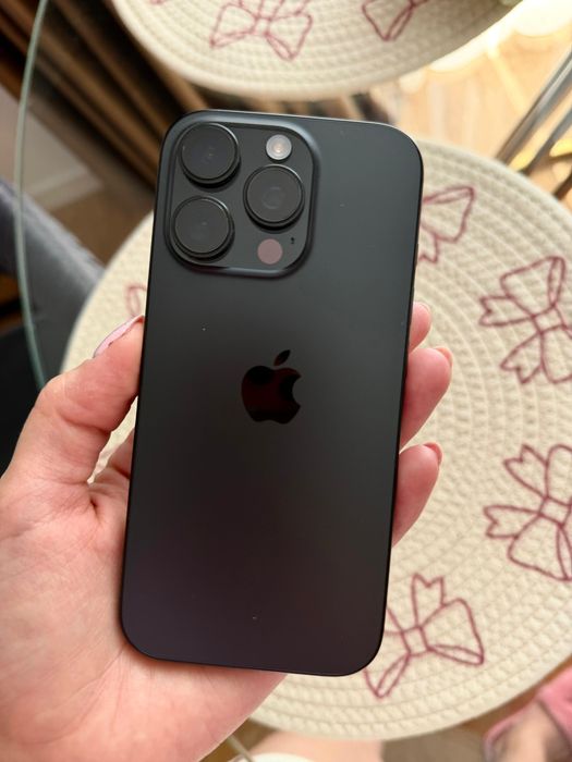 iPhone 16 pro 128 GB  Black Titanium